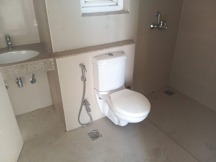 Bathroom, shree-ganesh-apartments-cghs 3 Bedroom 1120 Sq.Ft. Apartment In Sector 45 Gurgaon 9570382