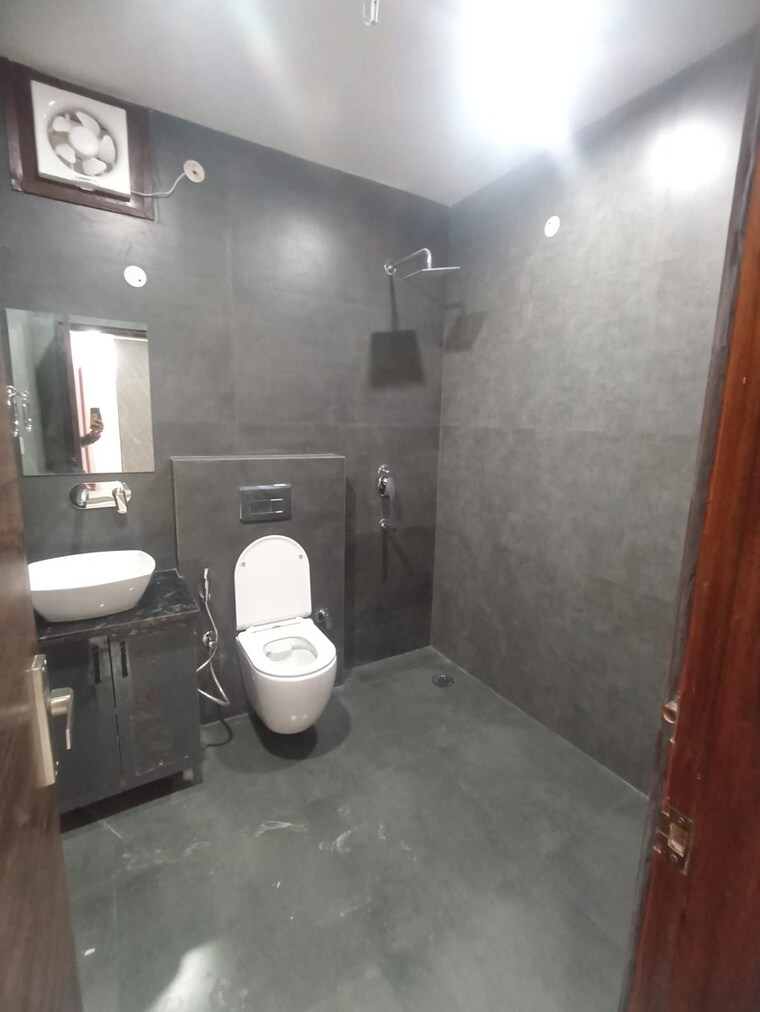 Bathroom, city-heights 3 Bedroom 2350 Sq.Ft. Apartment In Sector 39 Gurgaon 9570388
