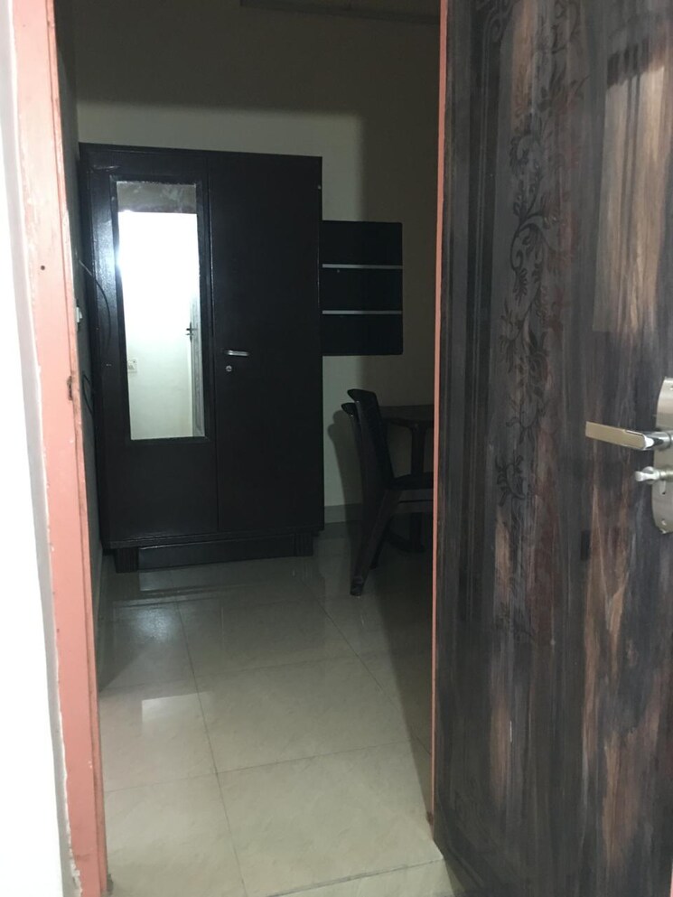 Bathroom, palam-vihar-residents-association 1.5 Bedroom 1100 Sq.Ft. Builder Floor In Palam Vihar Gurgaon 9570396