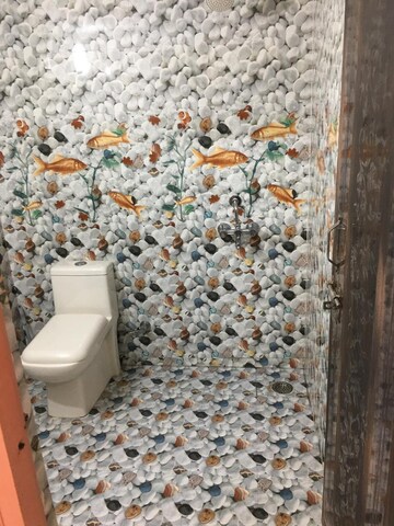 Bathroom in 1.5 BHK Builder Floor at Palam Vihar Residents Association, Palam Vihar – for Rent