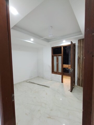 Room in 1 BHK Builder Floor at Saket – for Rent