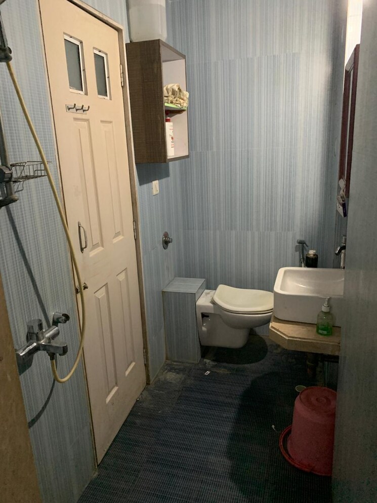 Bathroom, vijay-nagari-chs 2 Bedroom 700 Sq.Ft. Apartment In Vijay Nagari Thane 9570407