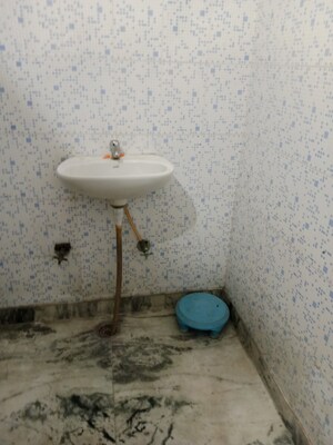 Bathroom in 1.5 BHK Builder Floor at Sector 13 – for Rent