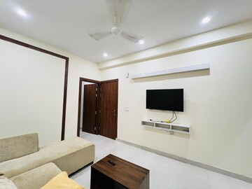 Master Bedroom in 3 BHK Builder Floor at Sector 25 – for Rent