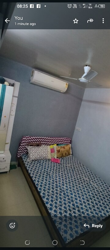 Bedroom in 1 BHK Apartment at Dadar West – for Rent