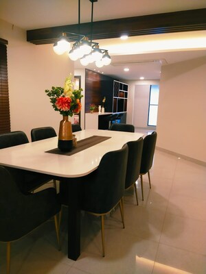 Team Area in 5 BHK Villa at Mihan – for Sale