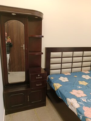 Furnished Amenities in 2.5 BHK Builder Floor at Sector 18 – for Rent