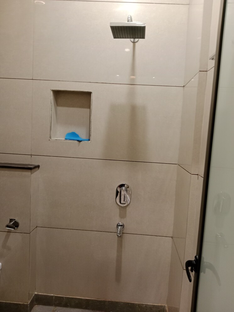 Bathroom, sector 18 2.5 Bedroom 952 Sq.Ft. Builder Floor In Sector 18 Panipat 9570439