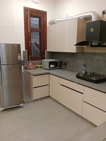 Kitchen in 2.5 BHK Builder Floor at Sector 18 – for Rent