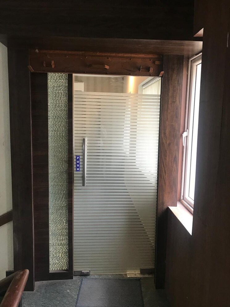 undefined, vasant vihar Commercial Office Space 1600 Sq.Ft. In Vasant Vihar Delhi 9570442