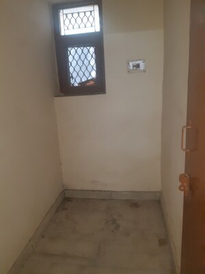 Room in 3 BHK Independent House at Vasundhara Sector 9 – for Sale