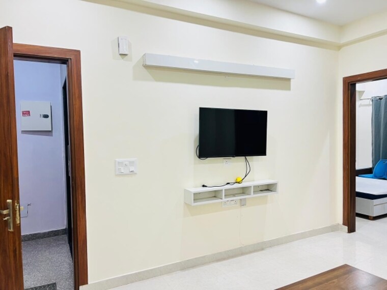 Room, sector 25 3.5 Bedroom 2400 Sq.Ft. Builder Floor In Sector 25 Gurgaon 9570463