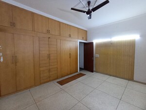 Room in 3 BHK Builder Floor at Greater Kailash I – for Rent