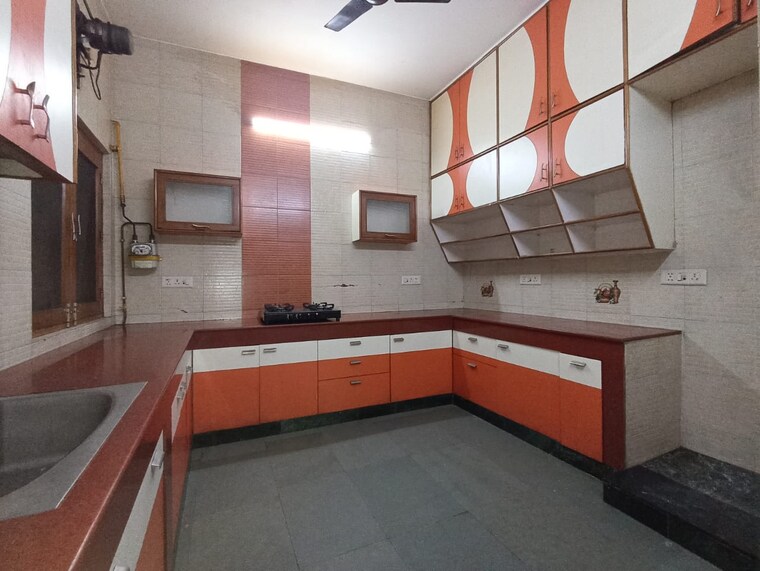 Kitchen, greater kailash i 3 Bedroom 300 Sq.Yd. Builder Floor In Greater Kailash I Delhi 9570481