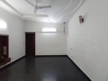 Room in 3 BHK Builder Floor at Greater Kailash I – for Rent