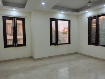 Room in 2 BHK Builder Floor at Hauz Khas – for Rent