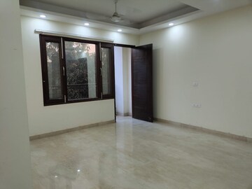 Room in 2 BHK Builder Floor at Hauz Khas – for Rent