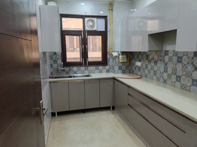 Kitchen, hauz khas 2 Bedroom 200 Sq.Yd. Builder Floor In Hauz Khas Delhi 9570487