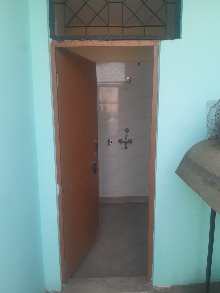 undefined, vasundhara sector 9 1 RK 400 Sq.Ft. Independent House In Vasundhara Sector 9 Ghaziabad 9570479