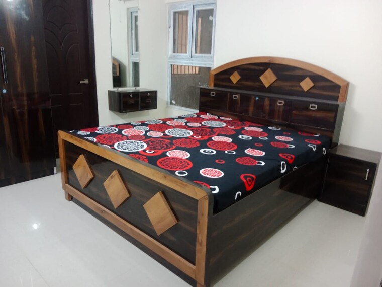 Room, vineet khand Pg For Girls In Vineet Khand 9570504