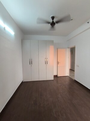 Room in 2 BHK Apartment at Signature Global City, Sector 37d – for Rent