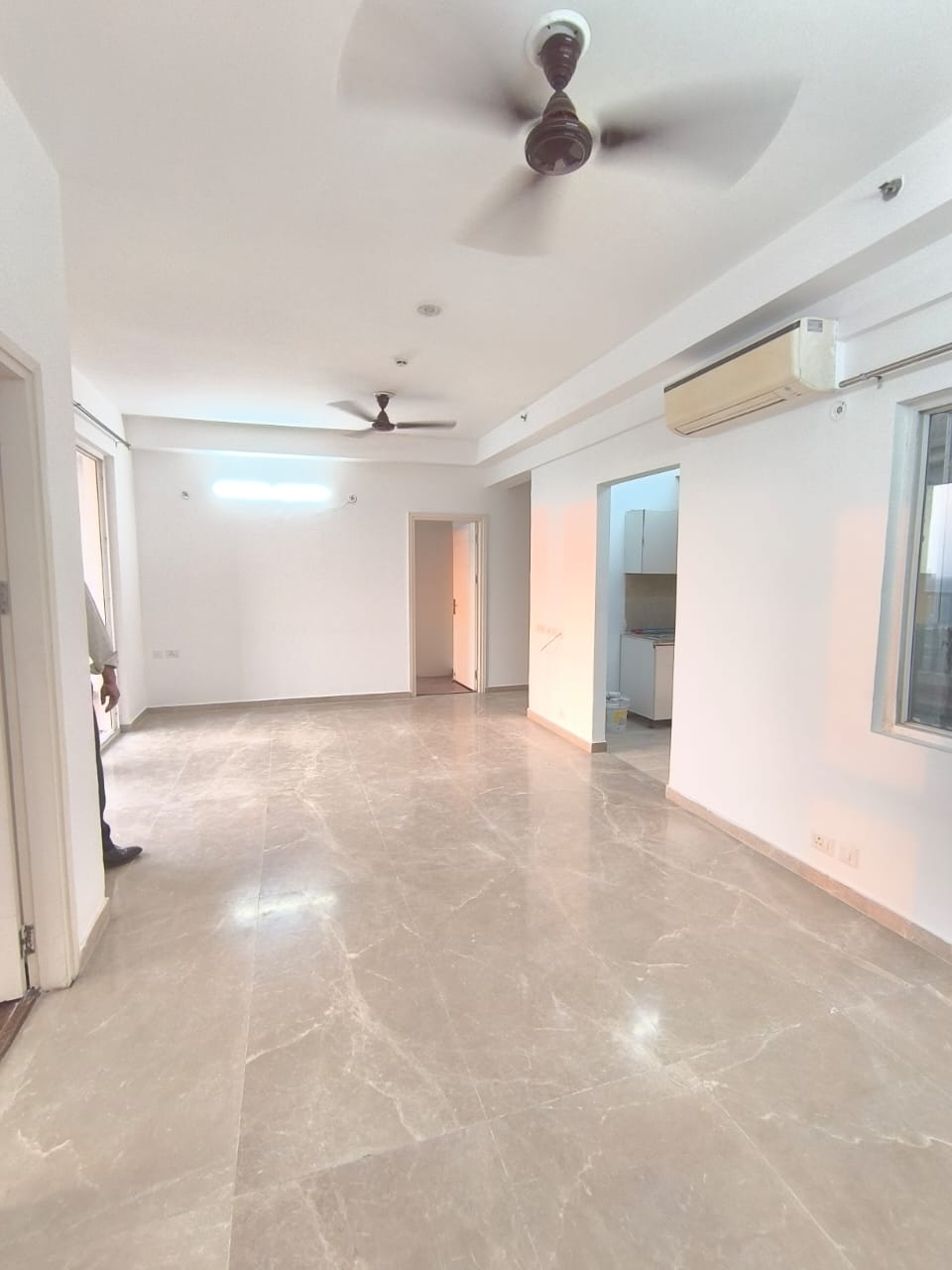 2 BHK + Extra Room Apartment For Rent in Signature Global City