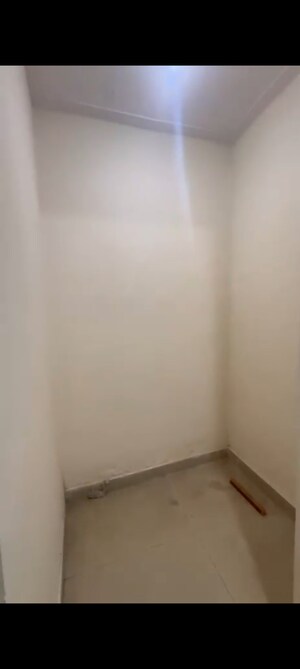 Room in 2.5 BHK Apartment at Gaur City 2 - 12th Avenue, Sector 16c Greater Noida – for Sale