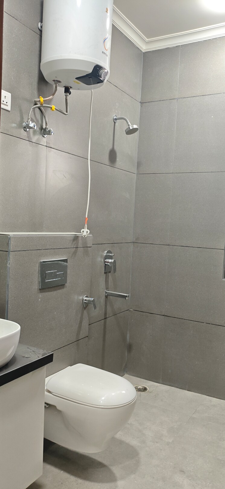 Bathroom, bptp-district-3 3 Bedroom 180 Sq.Yd. Builder Floor In Sector 85 Faridabad 9570557