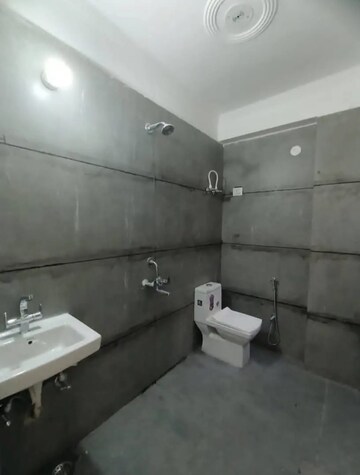 Bathroom in 1 BHK Builder Floor at Saket – for Rent