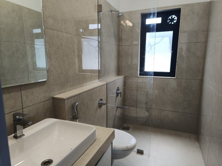 Attached Bathroom, khar west 3 Bedroom 1286 Sq.Ft. Apartment In Khar West Mumbai 9570594