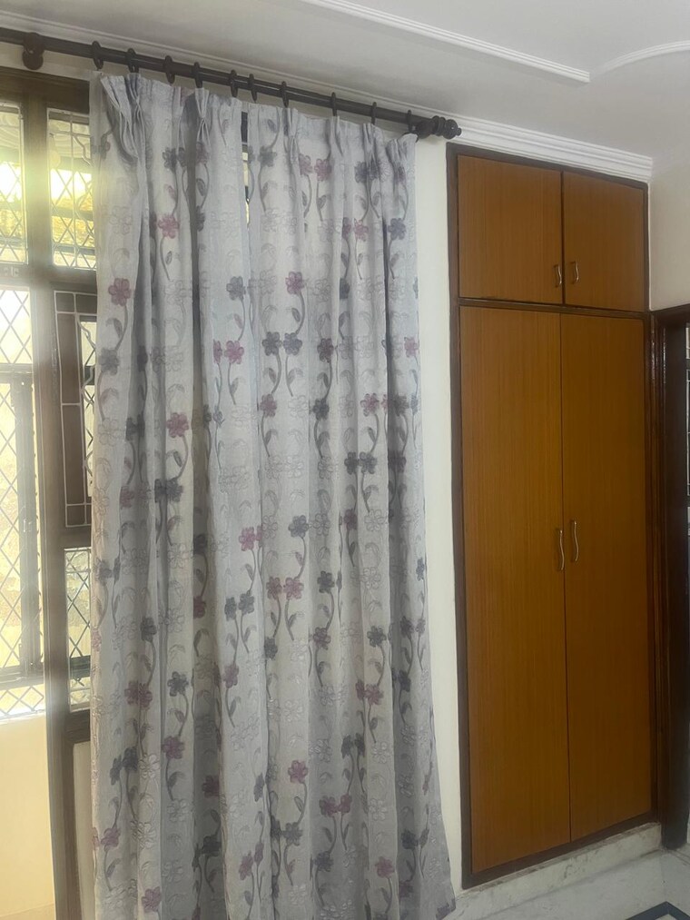 undefined, gulmohar park 3 Bedroom 300 Sq.Yd. Builder Floor In Gulmohar Park Delhi 9570579