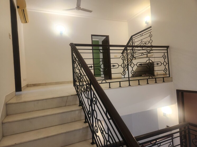 Balcony, gulmohar park 3 Bedroom 300 Sq.Yd. Builder Floor In Gulmohar Park Delhi 9570588
