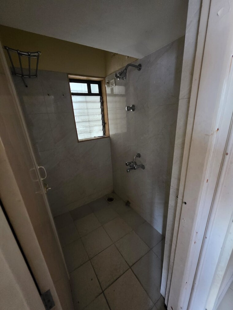 Bathroom, puranik-hometown 1 Bedroom 395 Sq.Ft. Apartment In Ghodbunder Road Thane 9570608