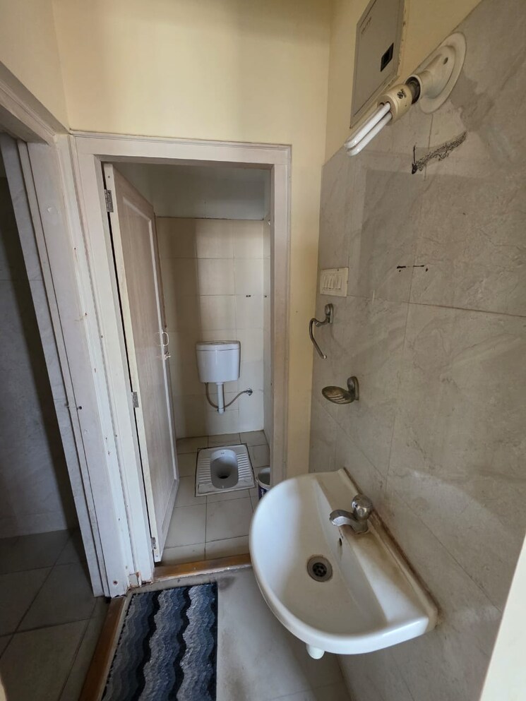 Bathroom, puranik-hometown 1 Bedroom 395 Sq.Ft. Apartment In Ghodbunder Road Thane 9570608