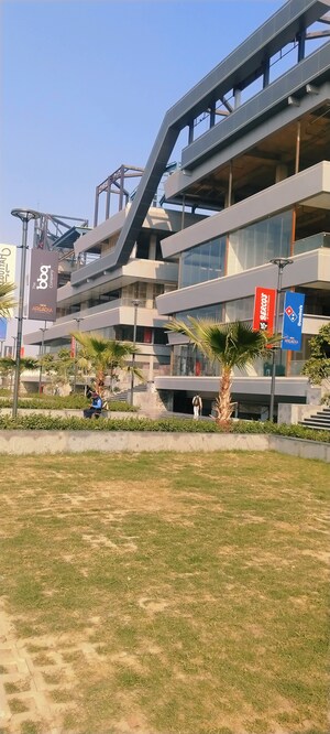  Shop – Exterior View View at SKA Arcadia, Wave City - for Sale