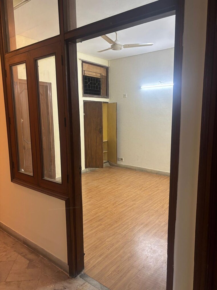 Room, panchsheel enclave 3 Bedroom 2385 Sq.Ft. Builder Floor In Panchsheel Enclave Delhi 9570659