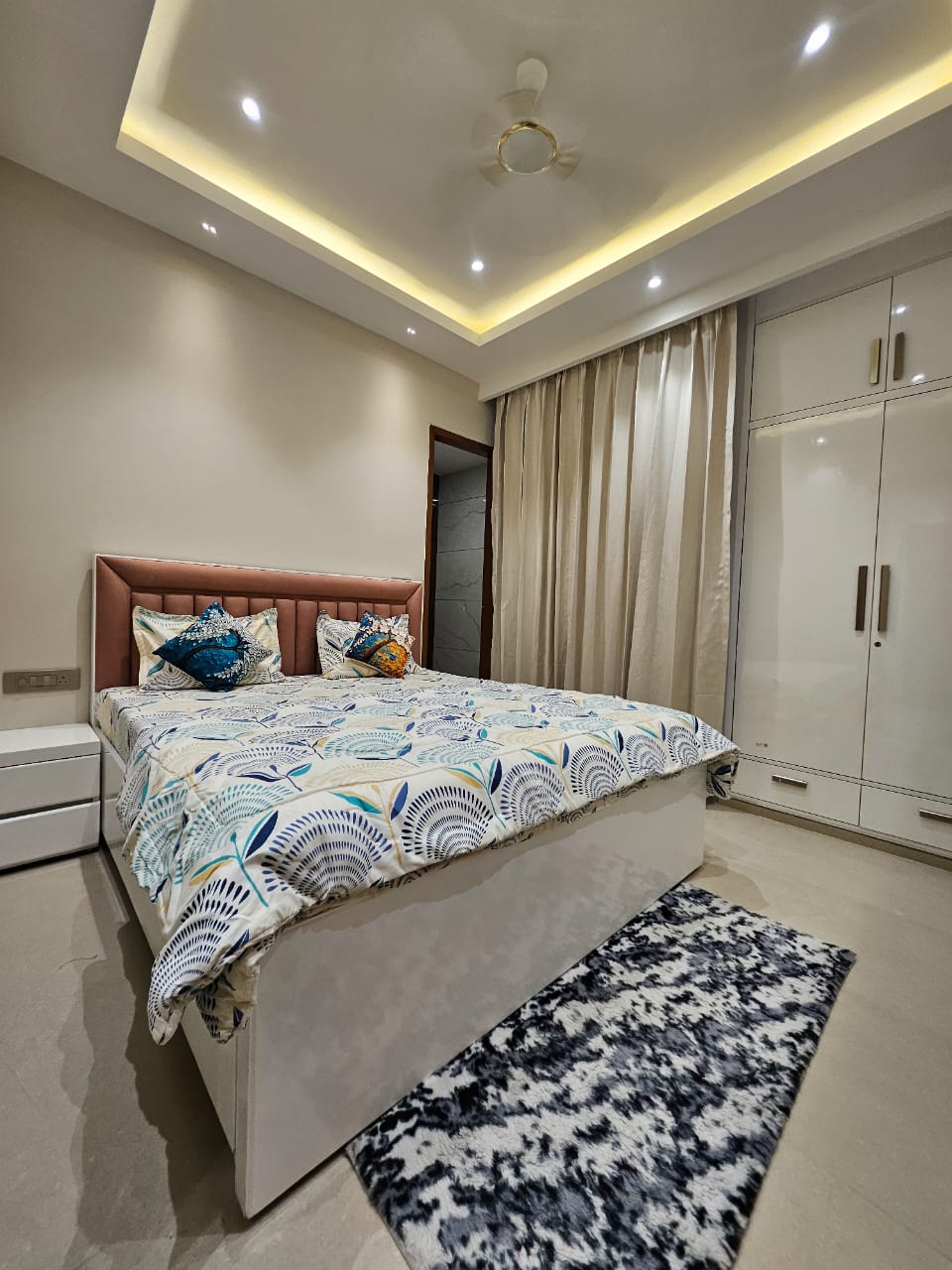 1 BHK + Pooja Room Builder Floor For Rent in Sector 52