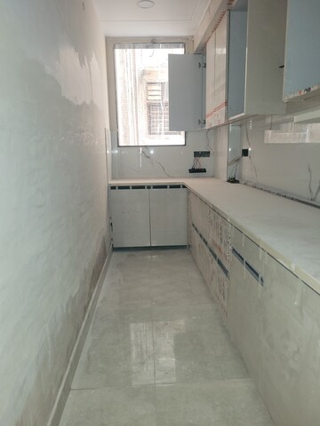 Room in 2 BHK Builder Floor at Janakpuri – for Sale