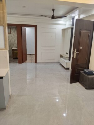 Room in 3 BHK Builder Floor at Sector 104 – for Rent