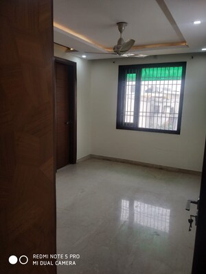 Room in 3 BHK Builder Floor at Lajpat Nagar Iii – for Sale
