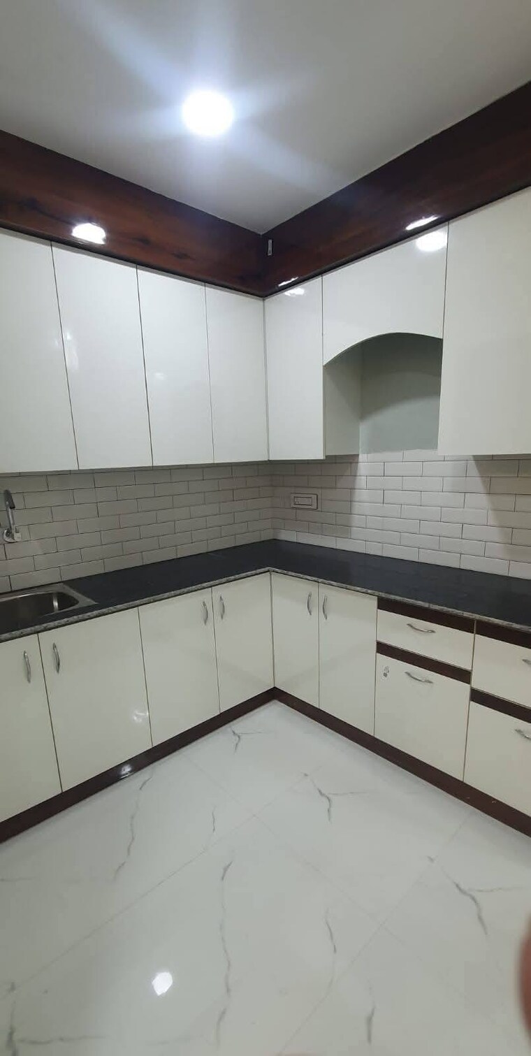 Kitchen, sector 104 3 Bedroom 1380 Sq.Ft. Builder Floor In Sector 104 Noida 9570749