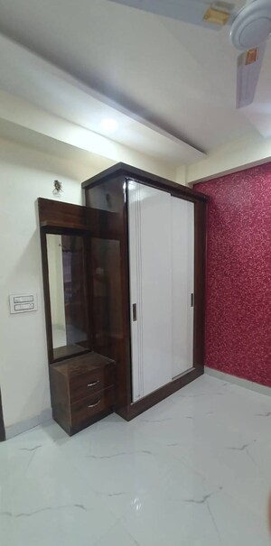Room in 3 BHK Builder Floor at Sector 104 – for Rent