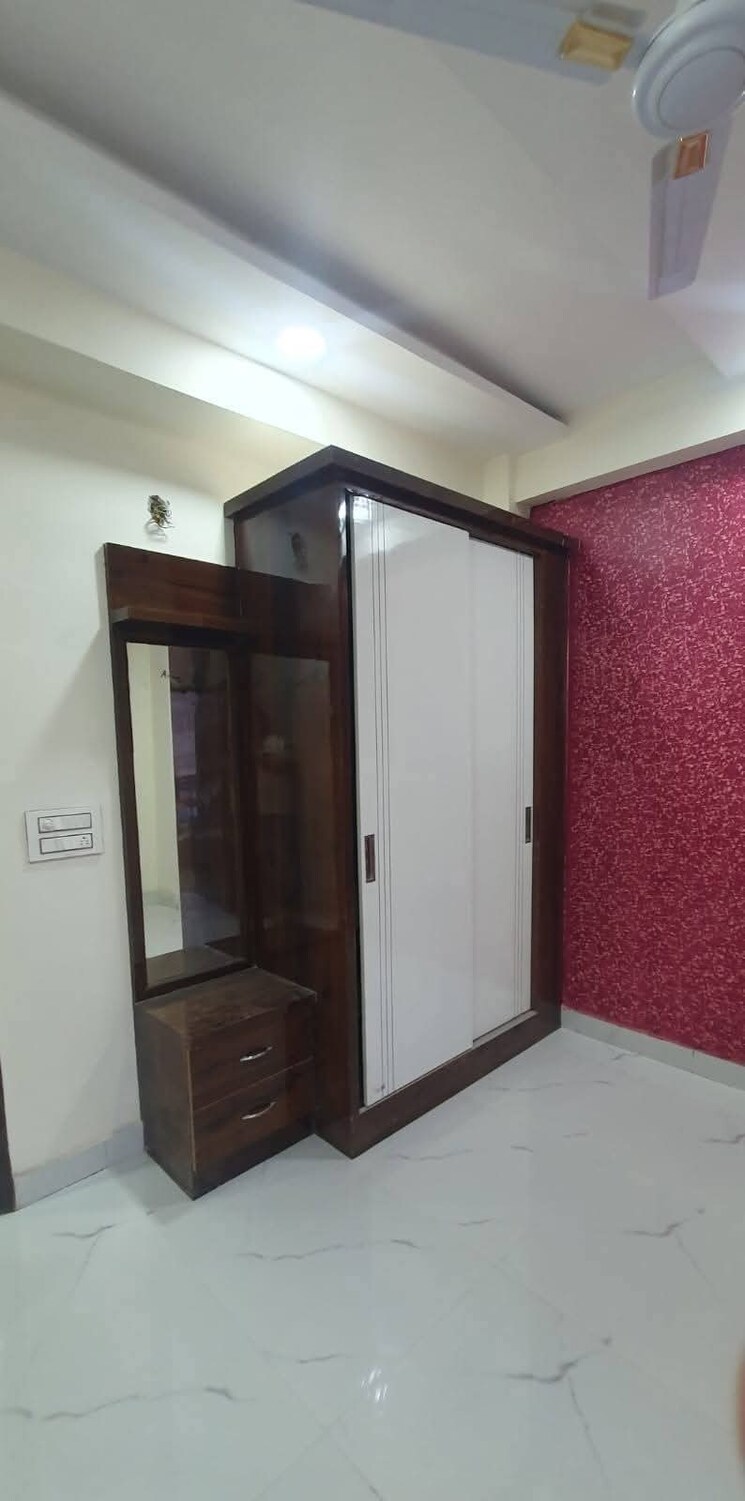 Room, sector 104 3 Bedroom 1380 Sq.Ft. Builder Floor In Sector 104 Noida 9570749