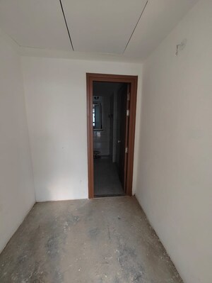 Room in 4 BHK Villa at Godrej Golf Link Villas, Sector 27 Yamuna Expressway – for Rent