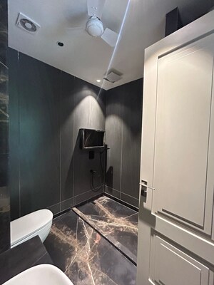 Kitchen in 4 BHK Builder Floor at DLF Royale Residences, Dlf Phase I – for Rent