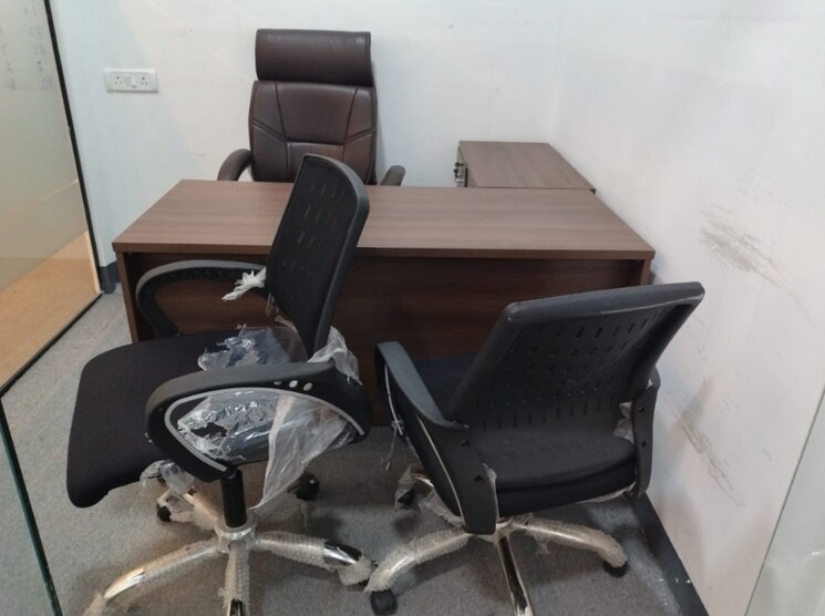 Team Area, sector 11 Commercial Office Space in IT/SEZ 800 Sq.Ft. In Sector 11 Noida 9570765