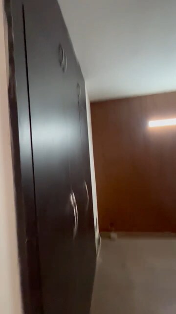 Room in 3 BHK Apartment at BPTP Park 81, Sector 81 – for Sale