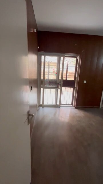 Room in 3 BHK Apartment at BPTP Park 81, Sector 81 – for Sale