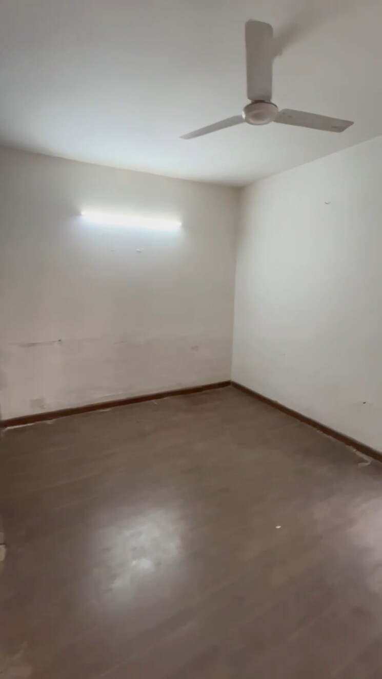 Room, bptp-park-81 3 Bedroom 275 Sq.Yd. Apartment In Sector 81 Faridabad 9570811