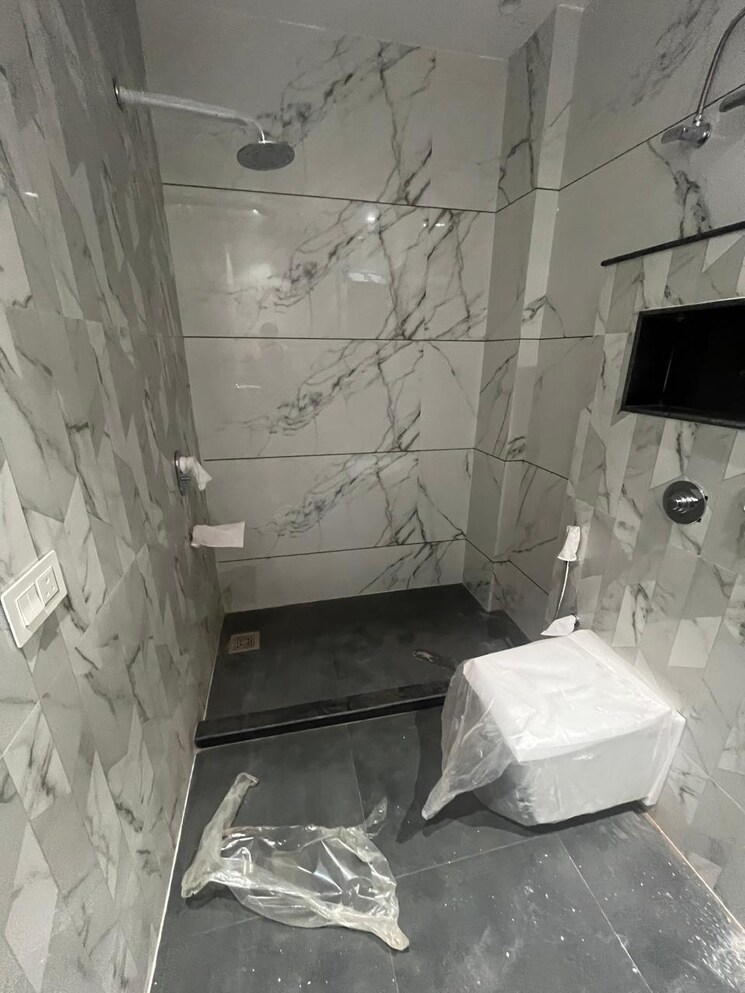 Bathroom, sector 9 panchkula 3 Bedroom 1500 Sq.Ft. Builder Floor In Sector 9 Panchkula Panchkula 9570836